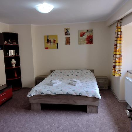 Mario'S Cozy Apartment ริชนอฟ ภายนอก รูปภาพ